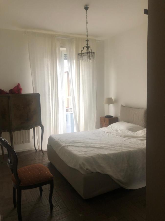 Casa Mia Stanza In Appartamento Condiviso ミラノ エクステリア 写真
